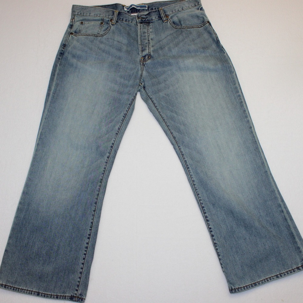 Gap 1969 Mens Boot Fit Jeans 38x30 (ACTUAL 38x28.5) Light Wash Blue Button Fly